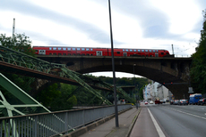 Sonnborner Eisenbahnbrücke in Wuppertal_1.jpg